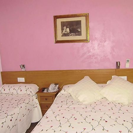 Hostal Miguel Angel มาดริด ภายนอก รูปภาพ